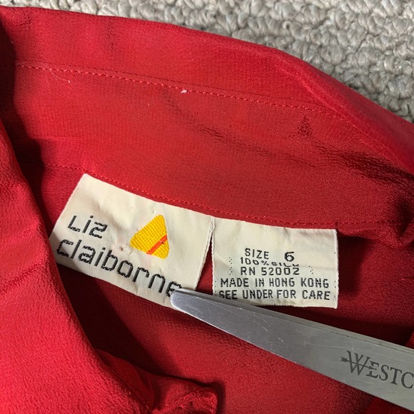 Liz Claiborne‎ Womens Shirt Size 6 Red Silk Button Up Shoulder Pads Long Sleeves - Picture 9 of 11